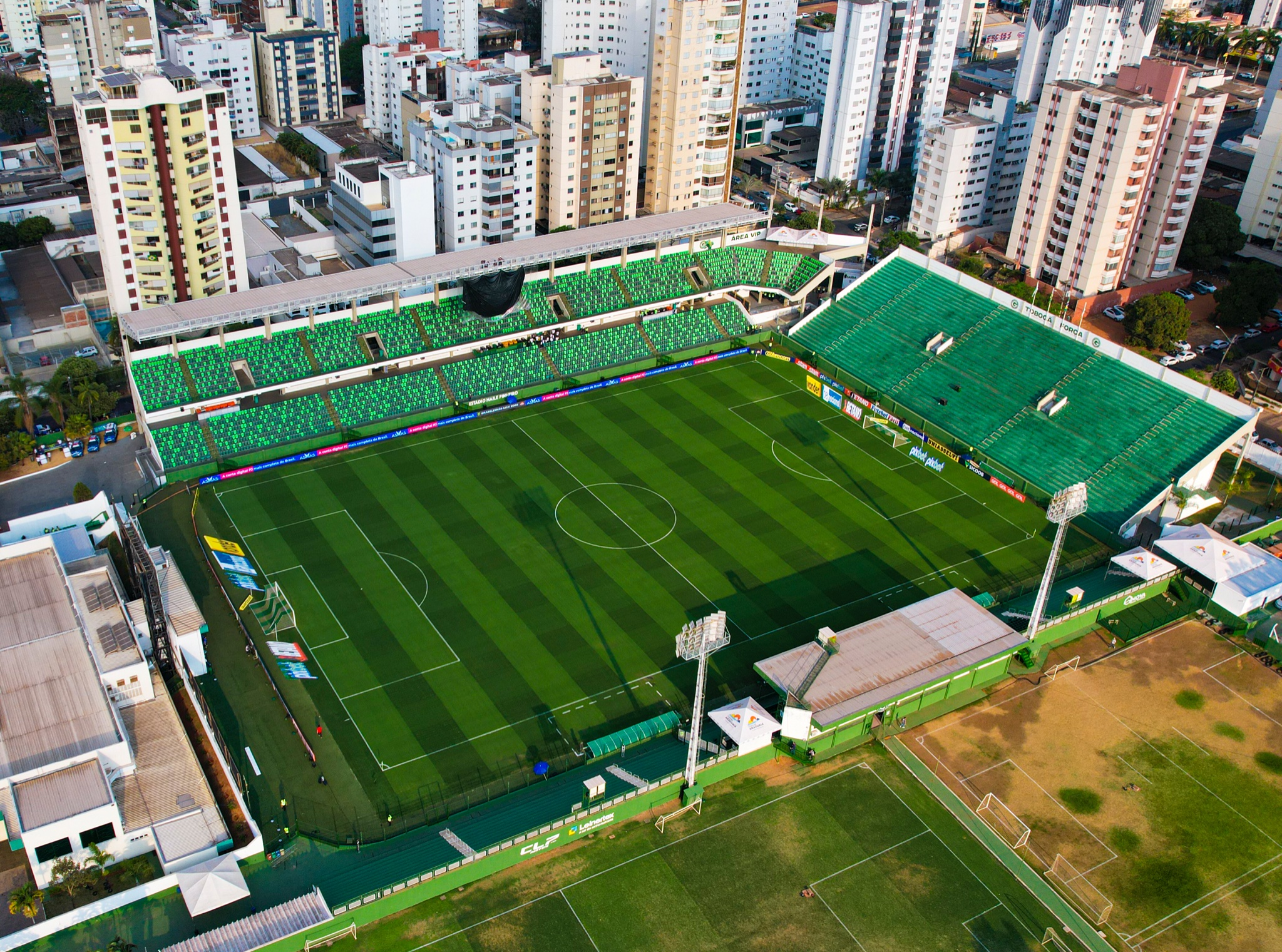 Jogo do Coxa na TV! Veja como assistir a Goiás x Coritiba