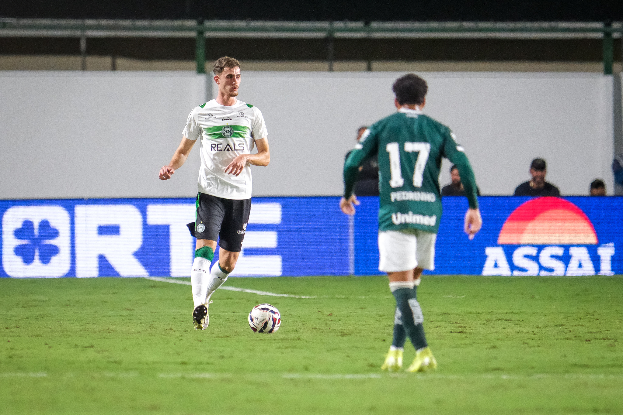 Coritiba volta de Goiânia sem pontuar na tabela