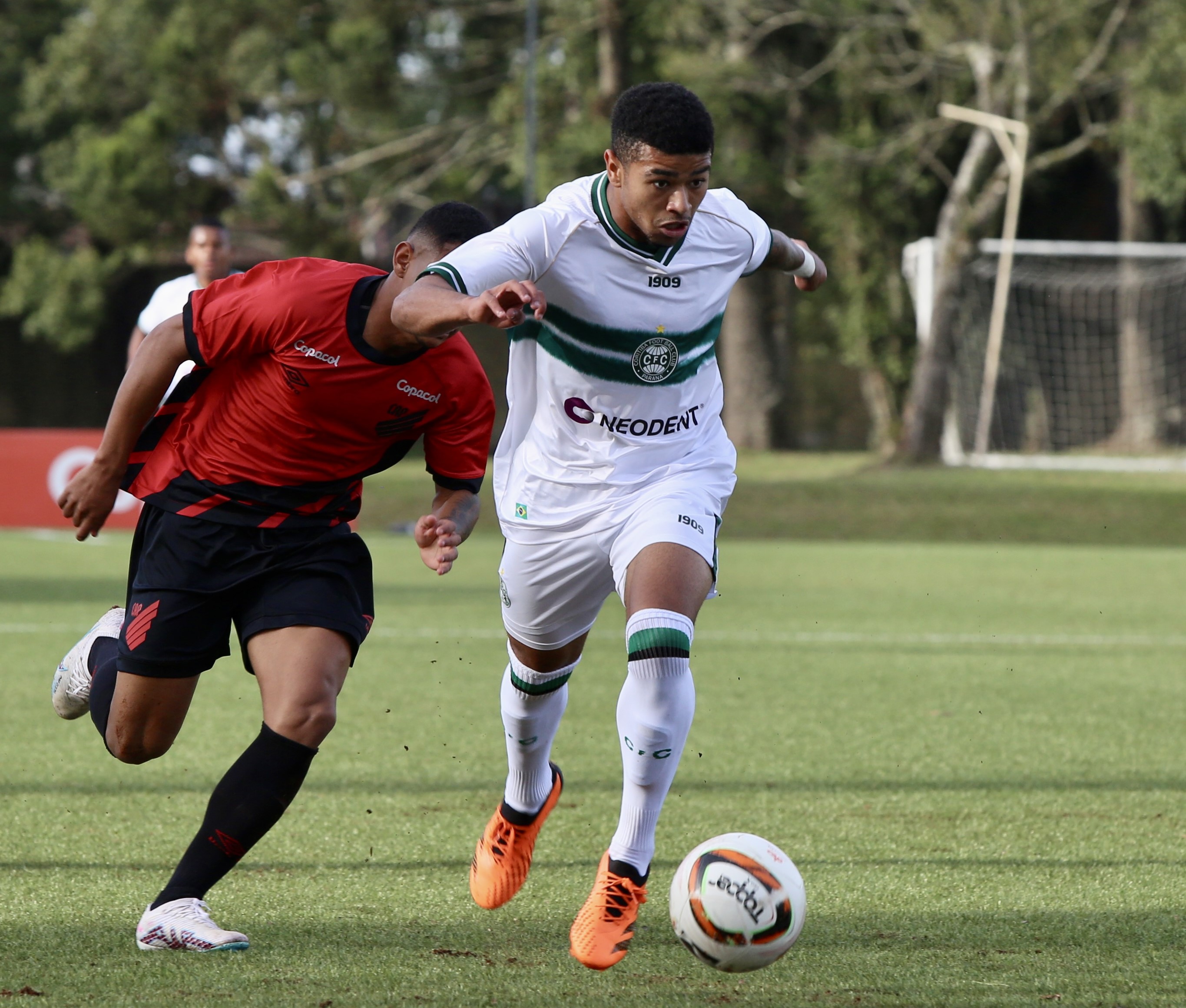 Coritiba vence o clssico pelo sub-20