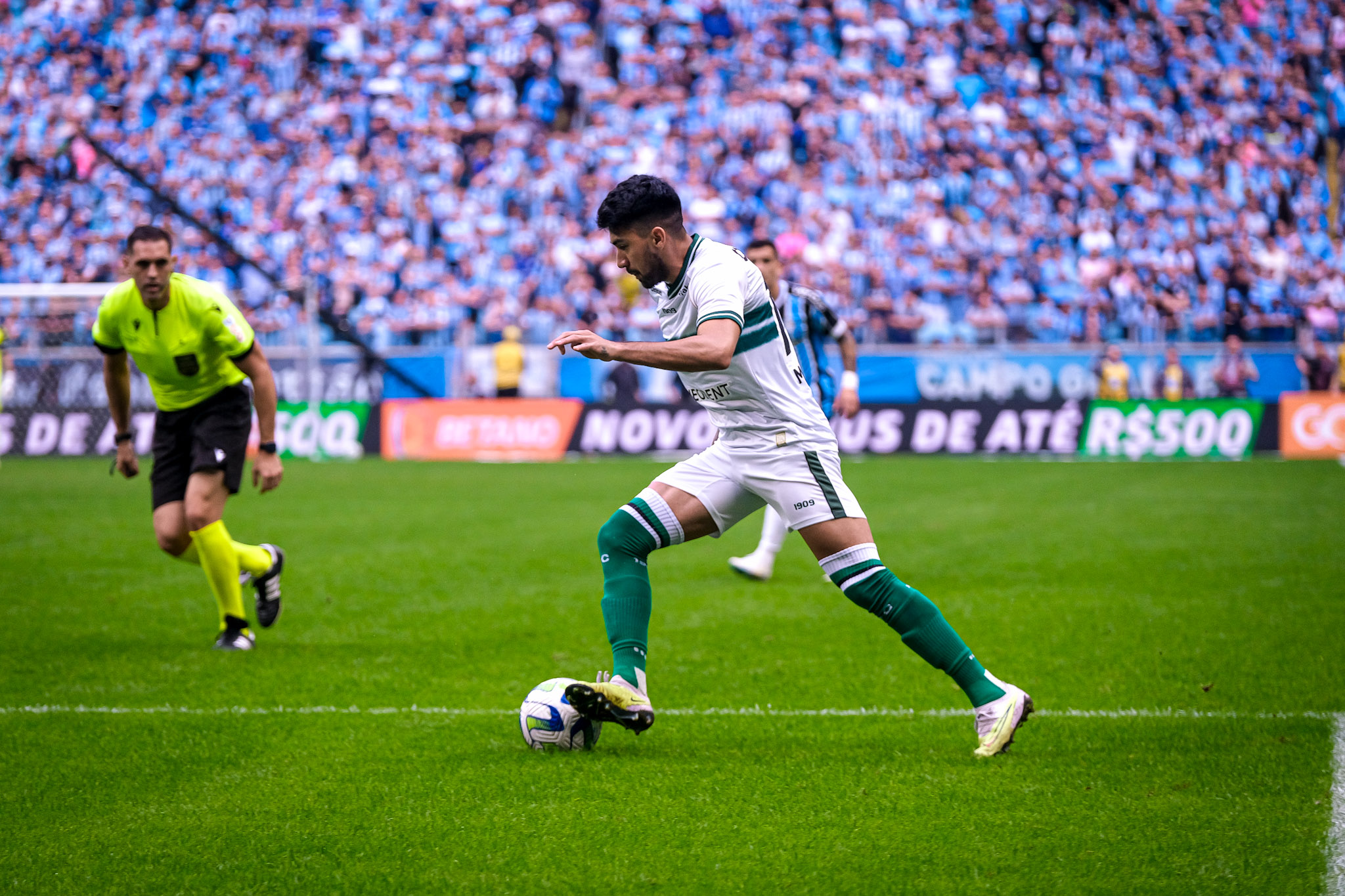 Coritiba  superado fora de casa