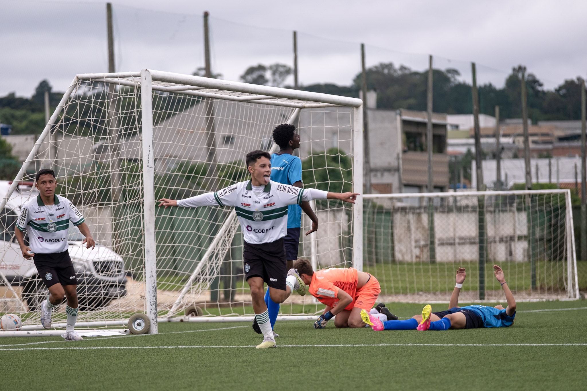 Sub-14 vence o Azuriz no primeiro jogo da final do Paranaense