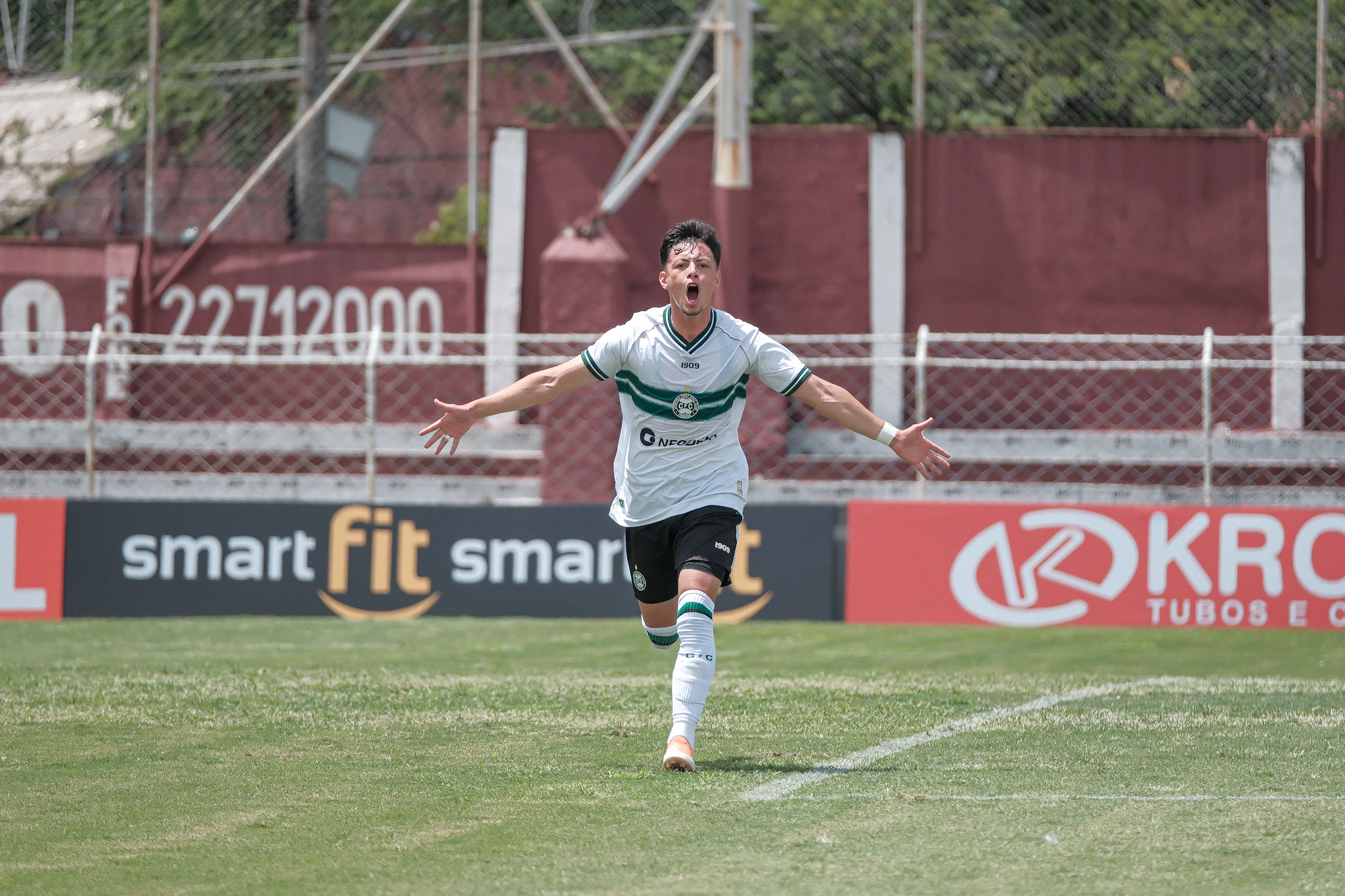 Coritiba estreia com vitria na Copinha 