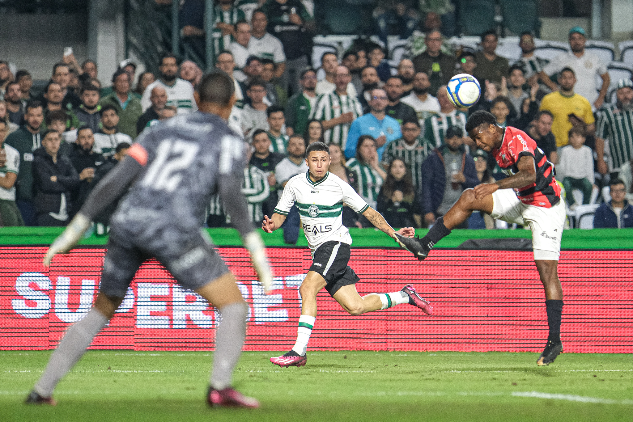 A estreia de Felipe Guimares