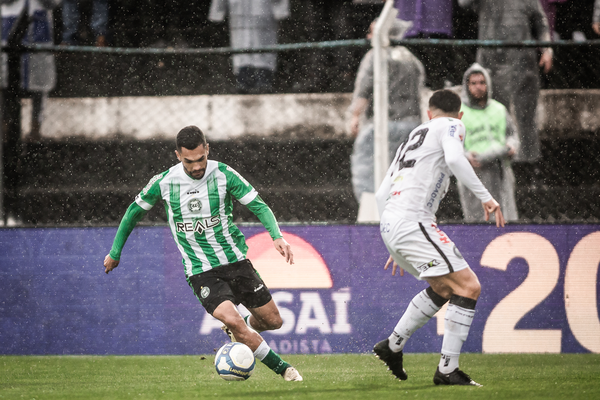 Coritiba volta de Ponta Grossa sem pontuar pela Srie B