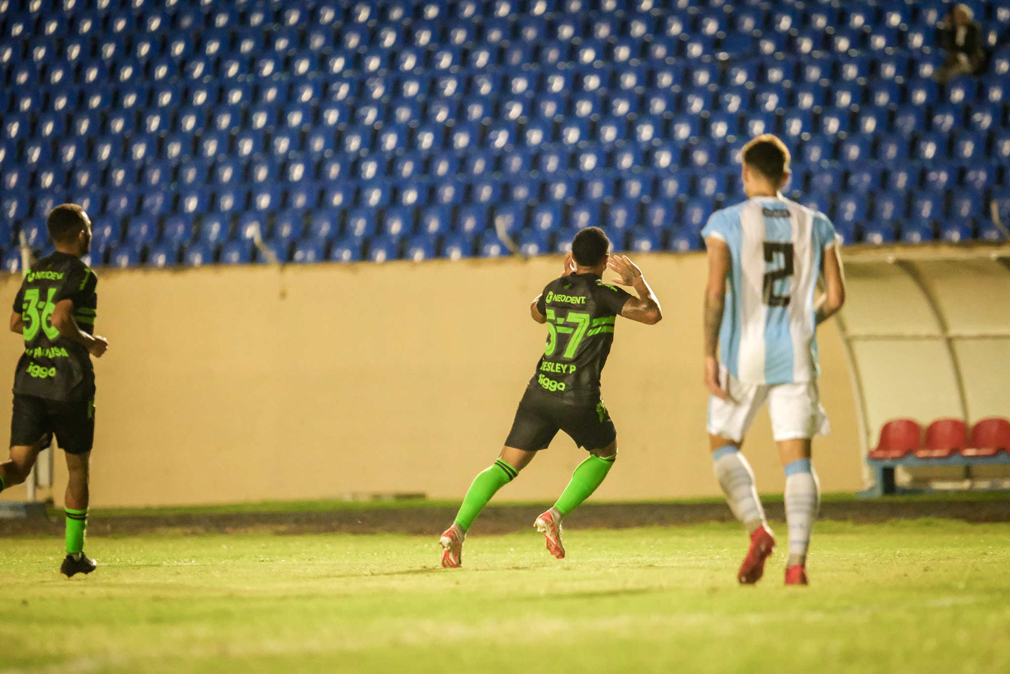 Wesley Pomba marca seu primeiro gol