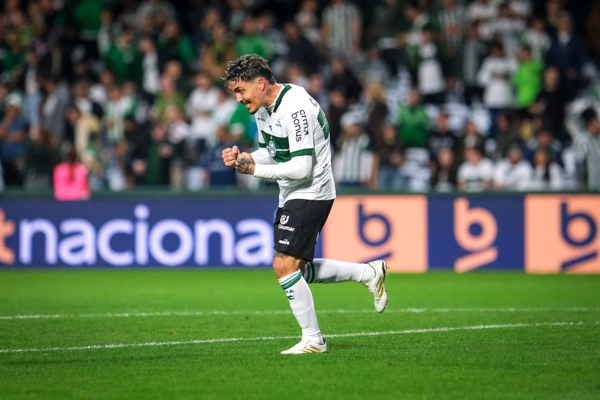 Veja a lista de relacionados para Athletico-PR x Coritiba