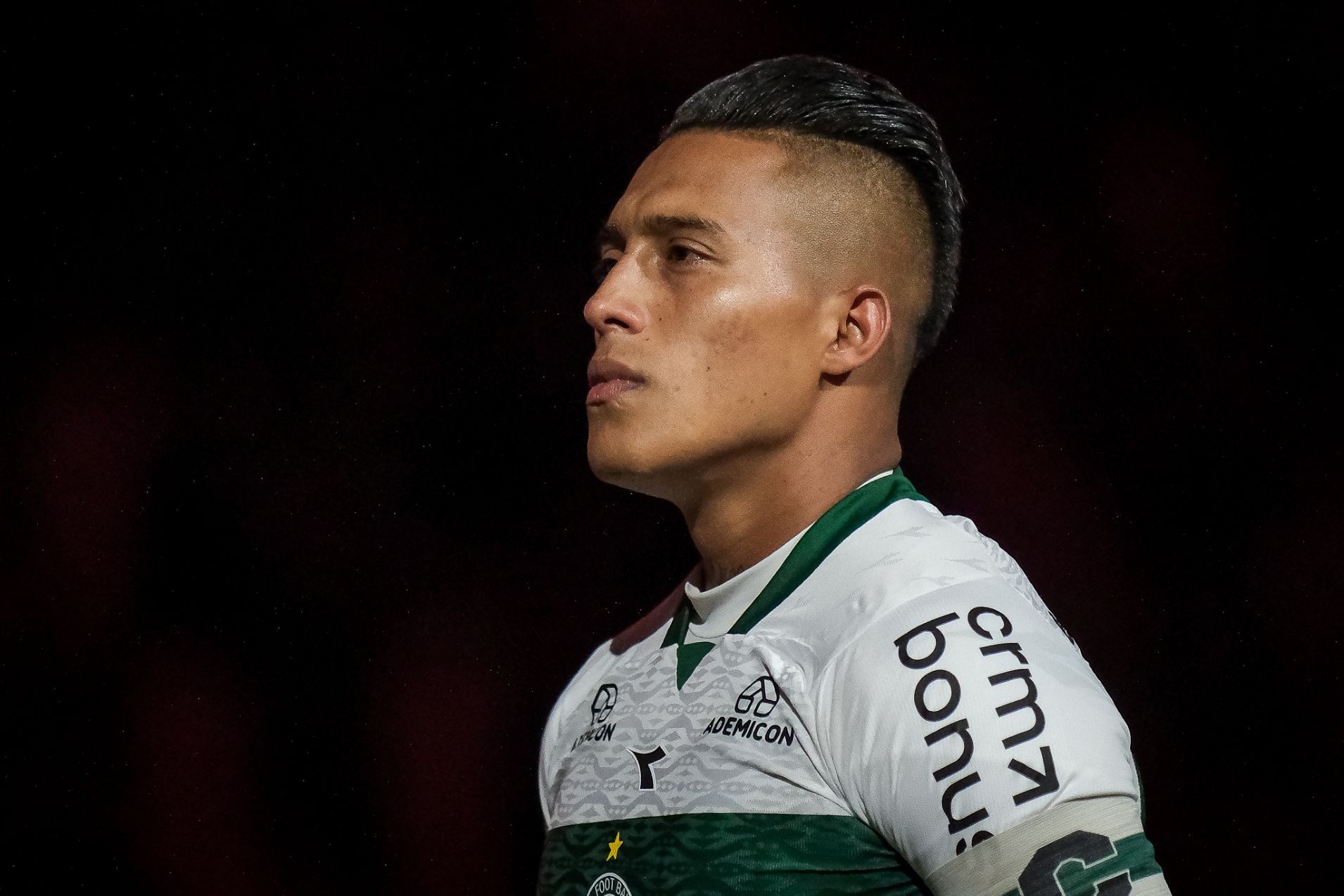 Sebas Gmez torna-se o terceiro estrangeiro com mais jogos pelo Coritiba 