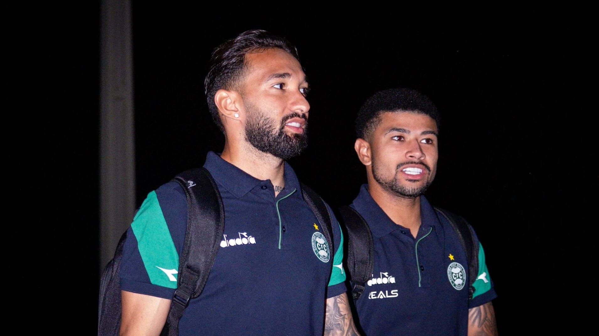 Coritiba encara o Ava em Florianpolis 
