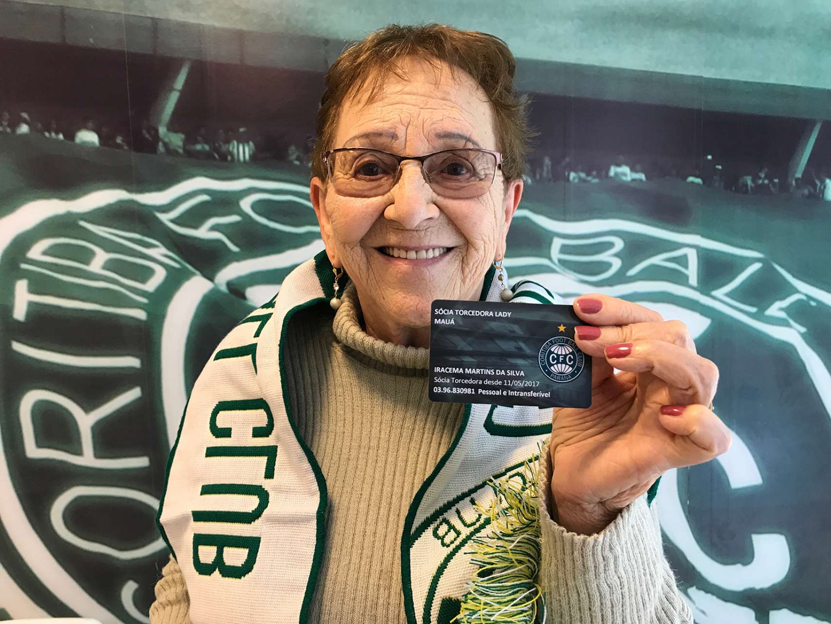 F de Pachequinho, torcedora de 86 anos vira scia