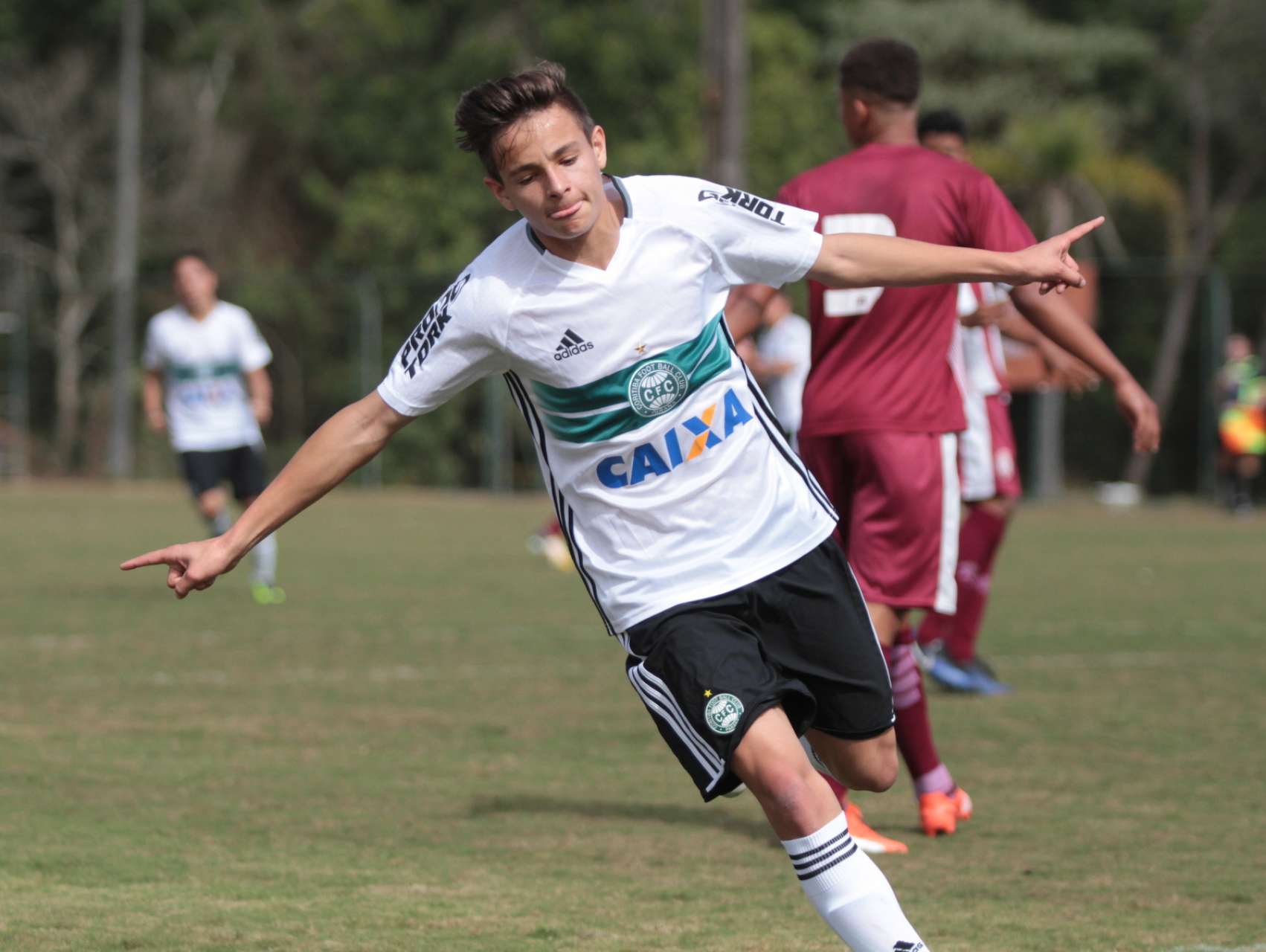 Sub-15 voando!