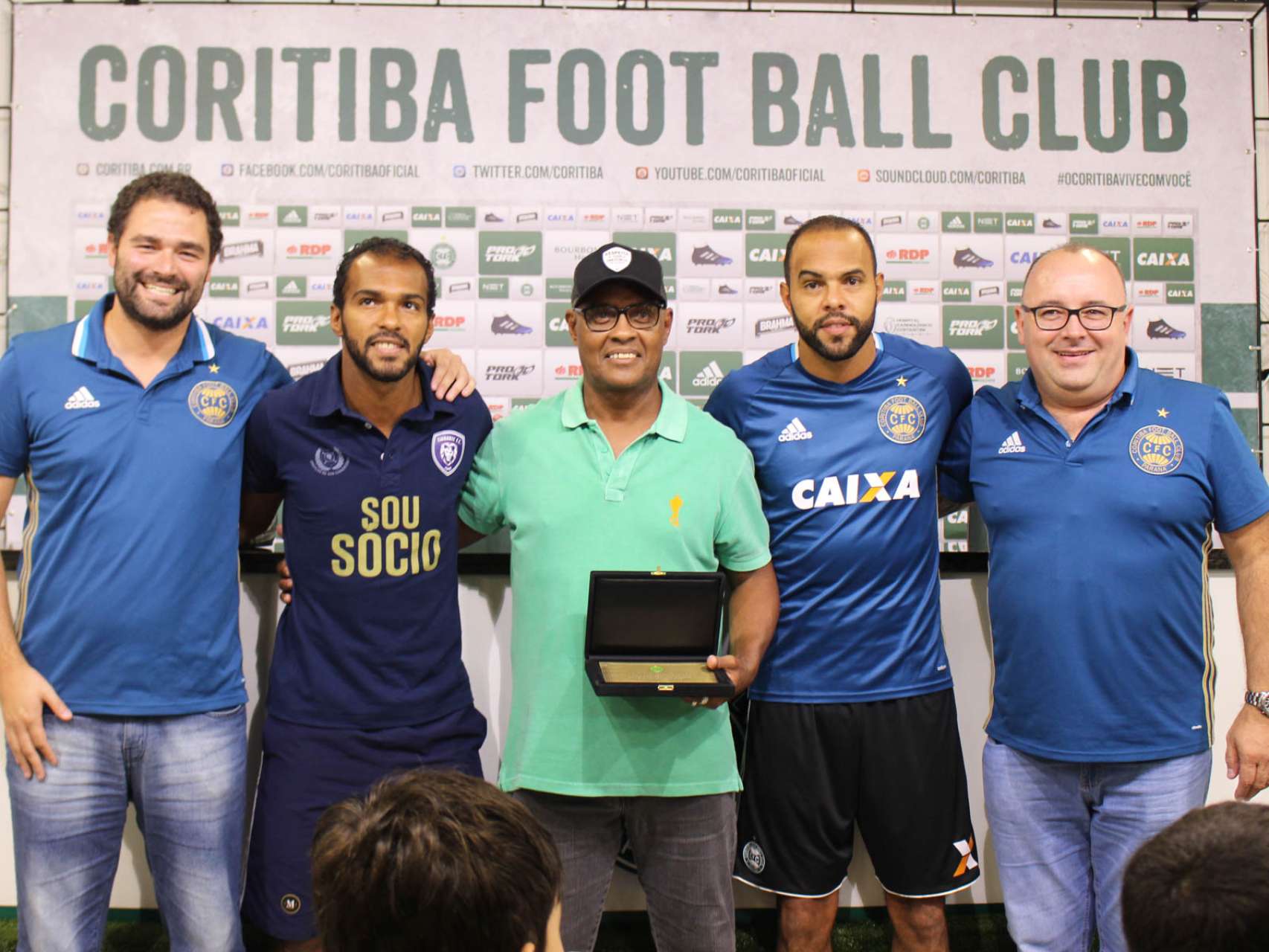 Coritiba homenageia Lela 