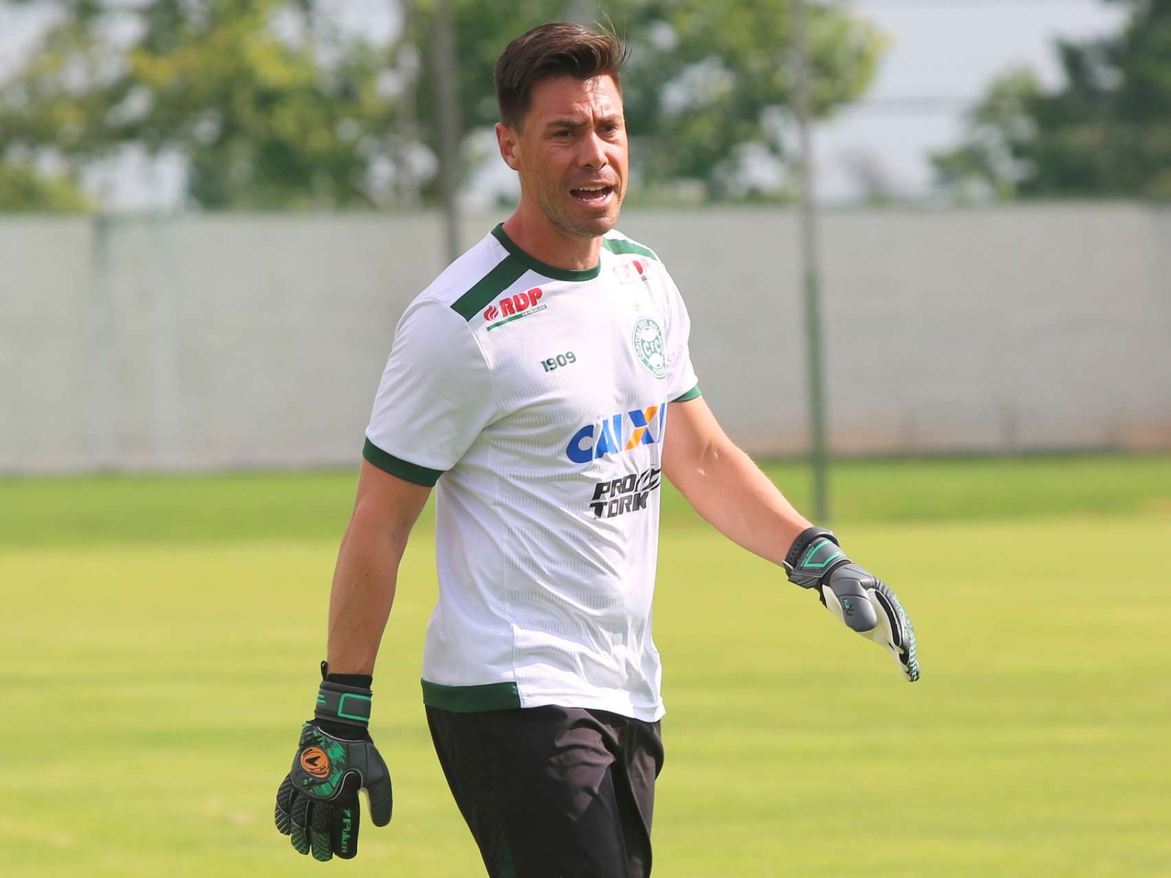 Conhea o novo preparador de goleiros do Coxa