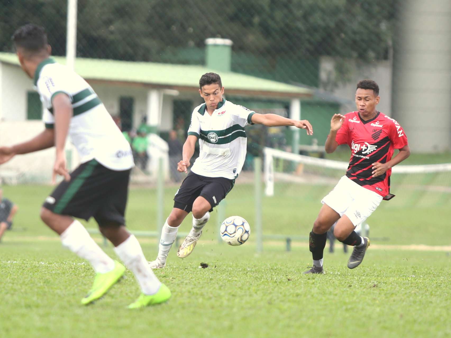 Coxa vence o Atle-Tiba sub-17