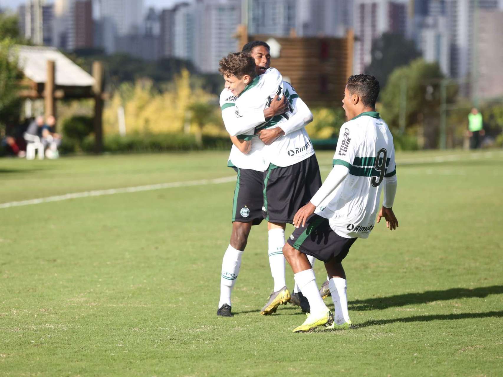 Coxa vence o Fluminense no Brasileiro Sub-17
