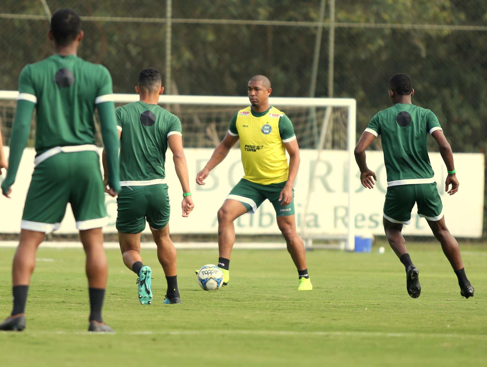 Coxa pronto para pegar o Bragantino