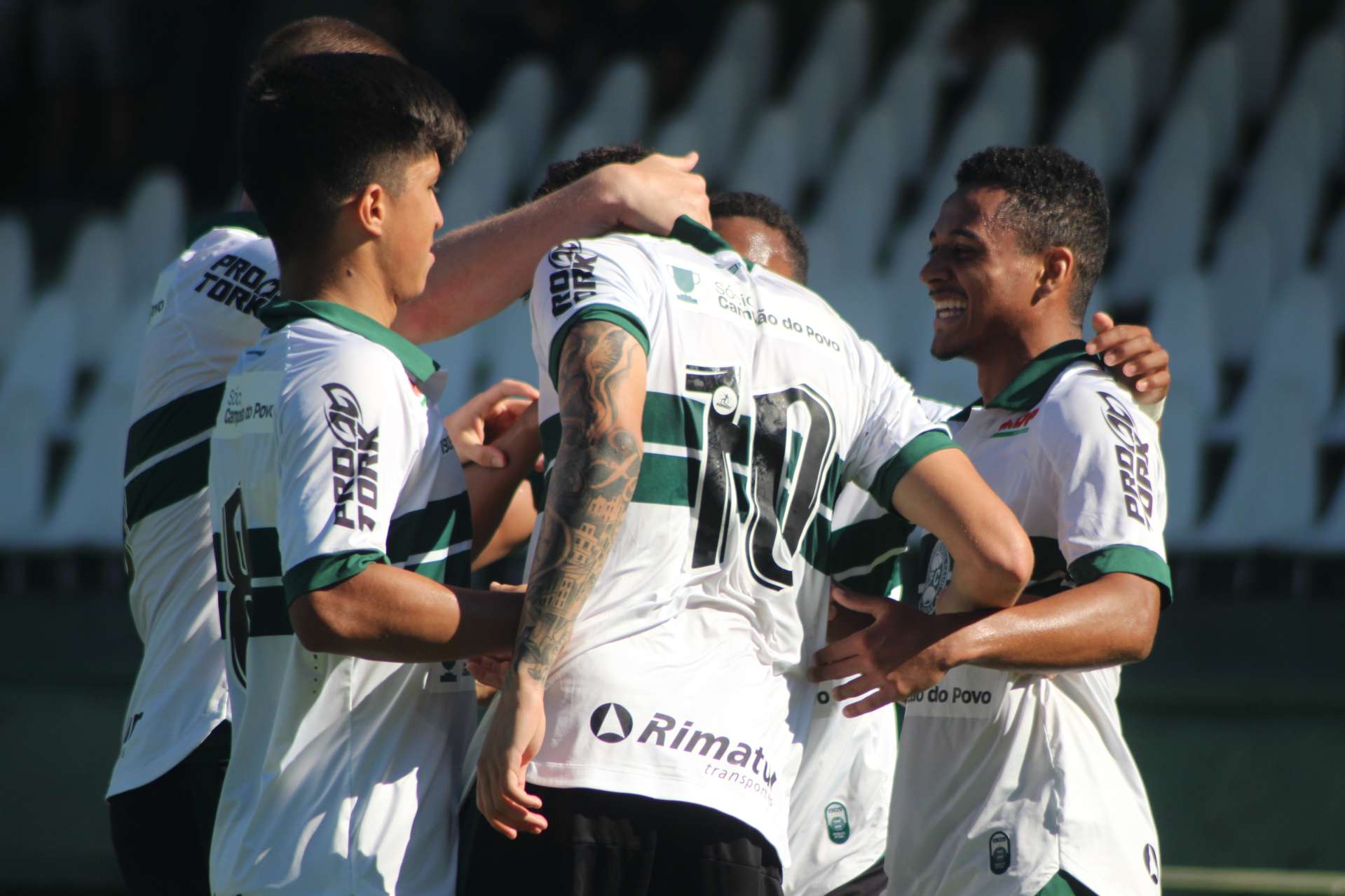 Goleada alviverde