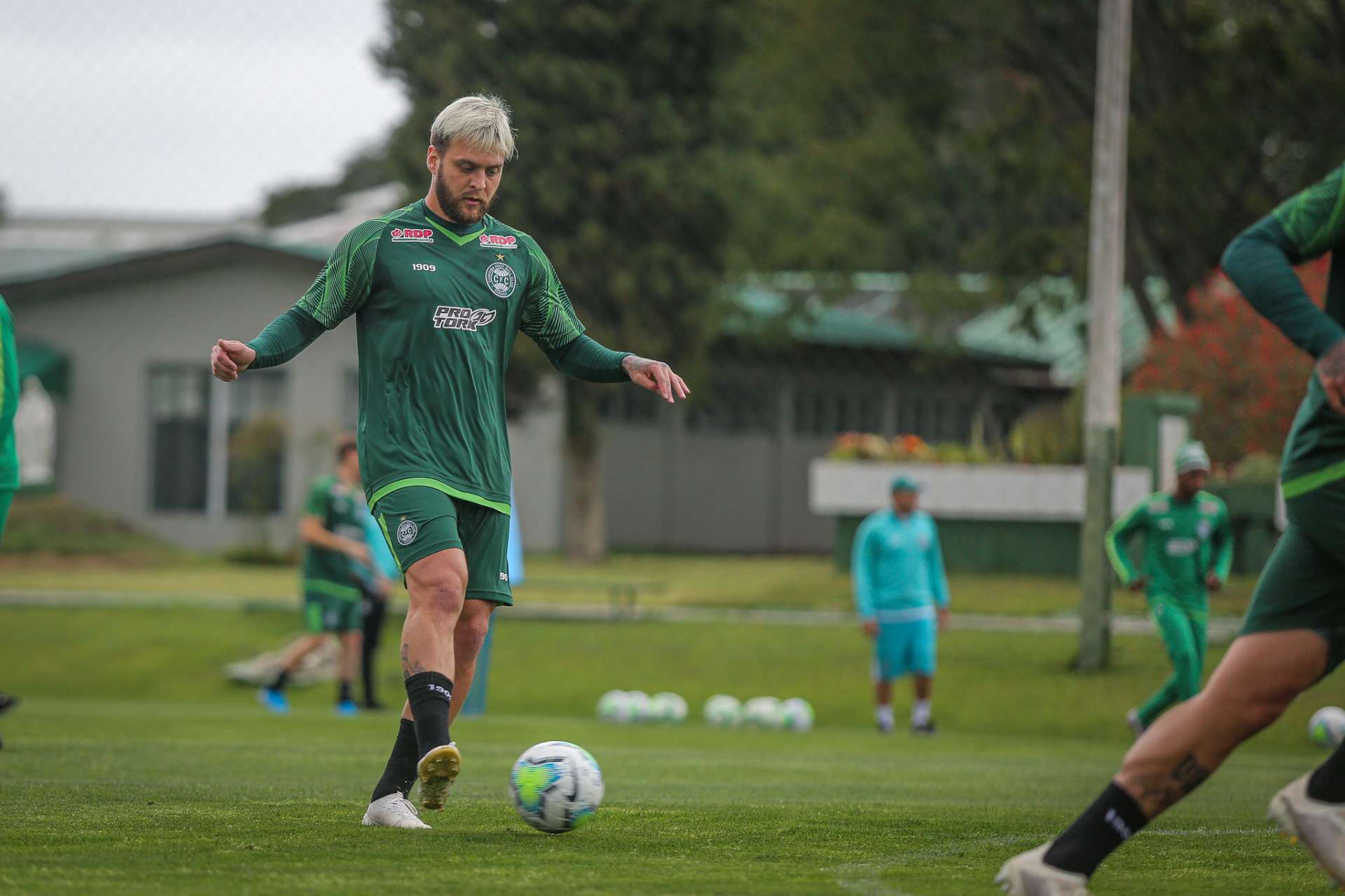 Nathan Ribeiro passa por cirurgia