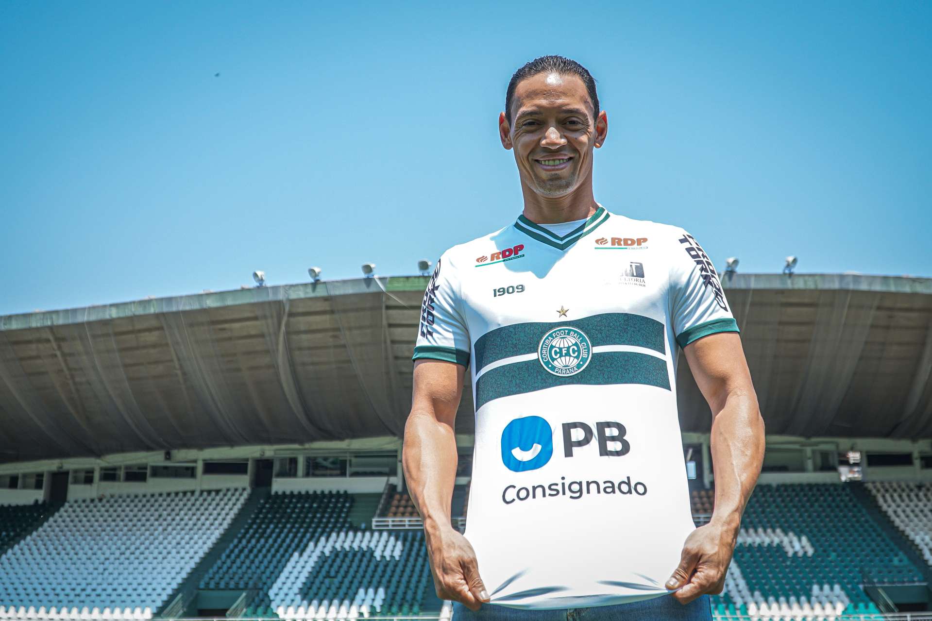 Coxa tem patrocnio mster do PB Consignado