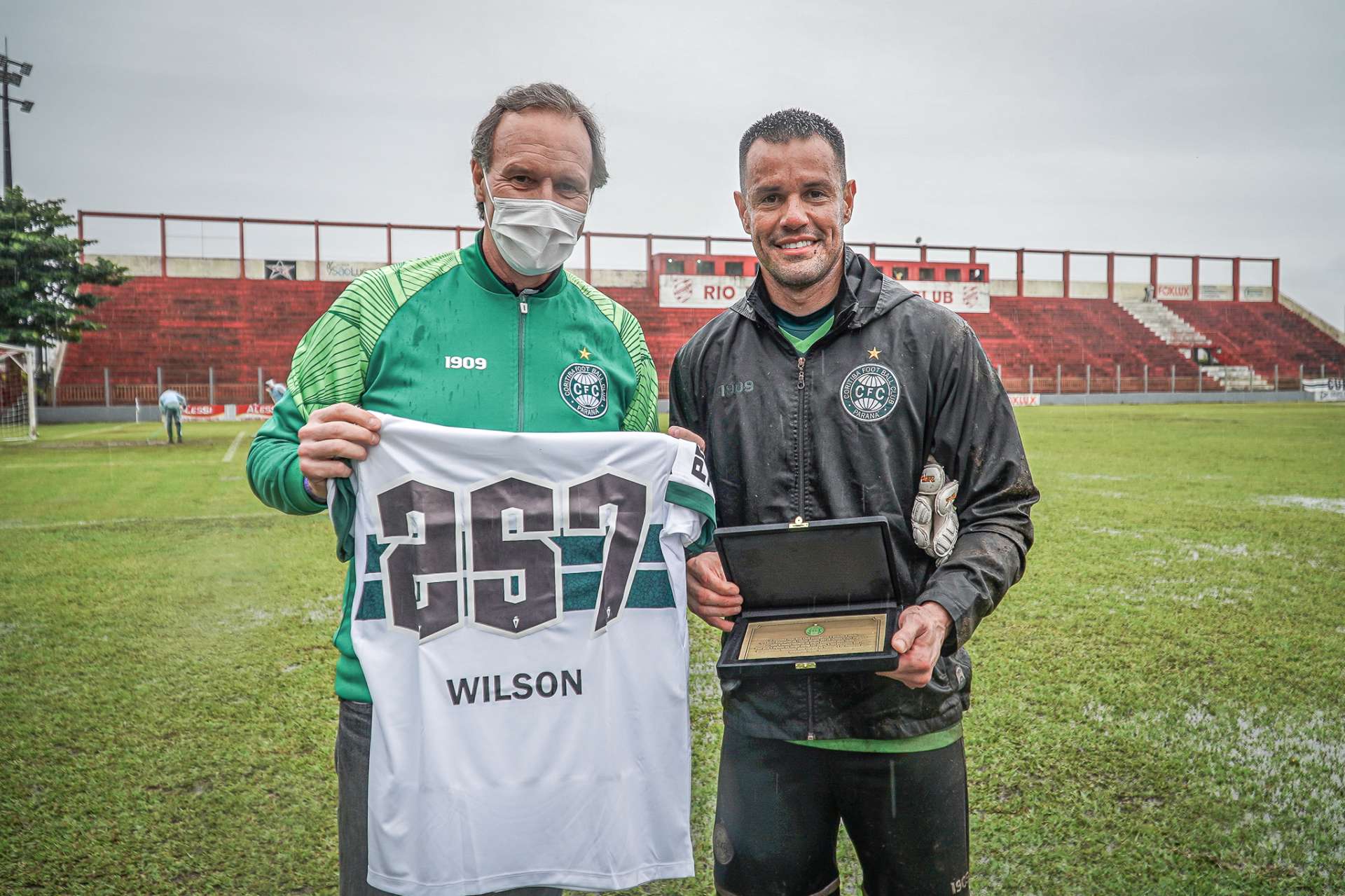 Wilson entra no top 10 do Coritiba