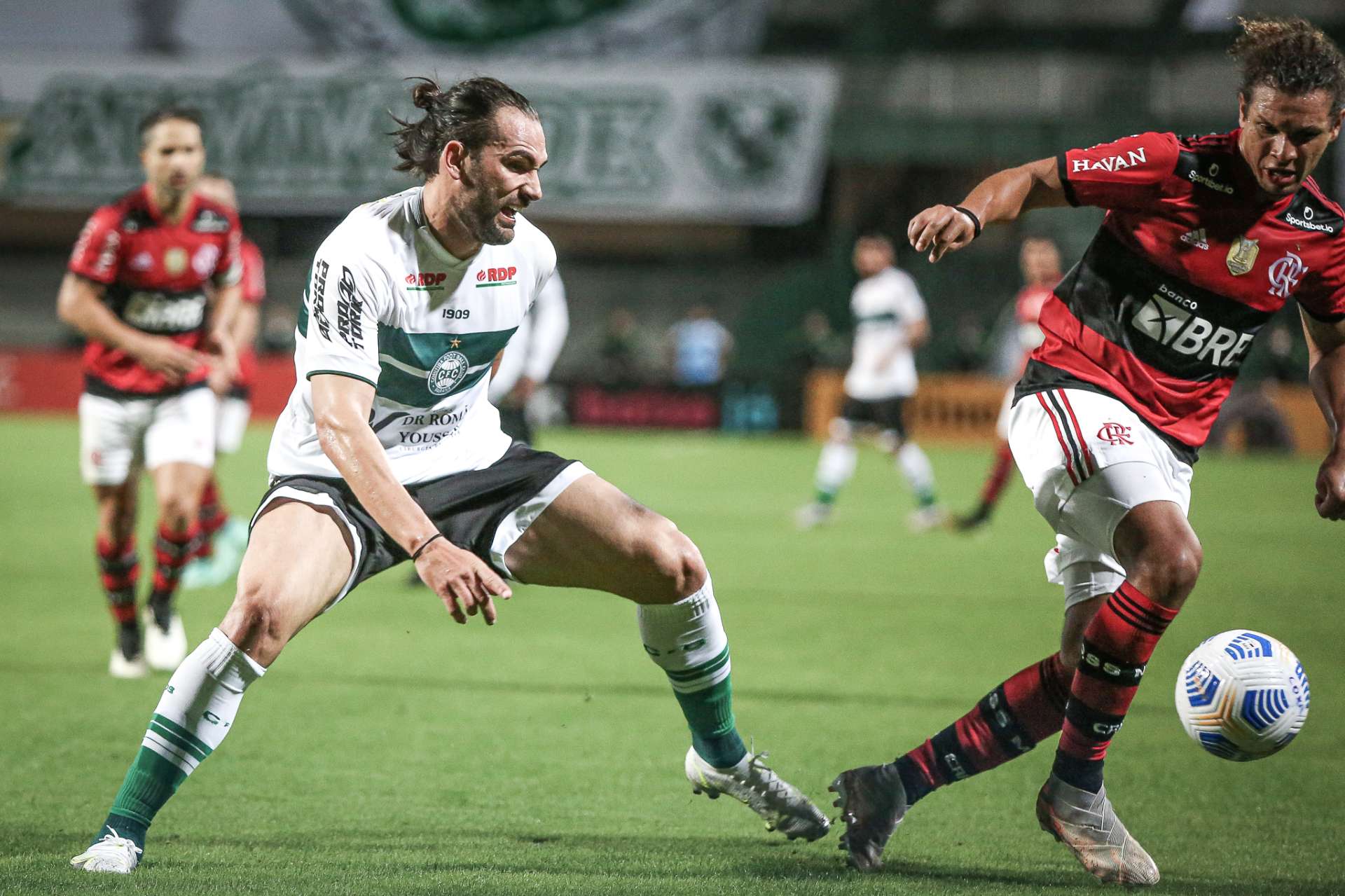 Revs no jogo de ida da Copa do Brasil