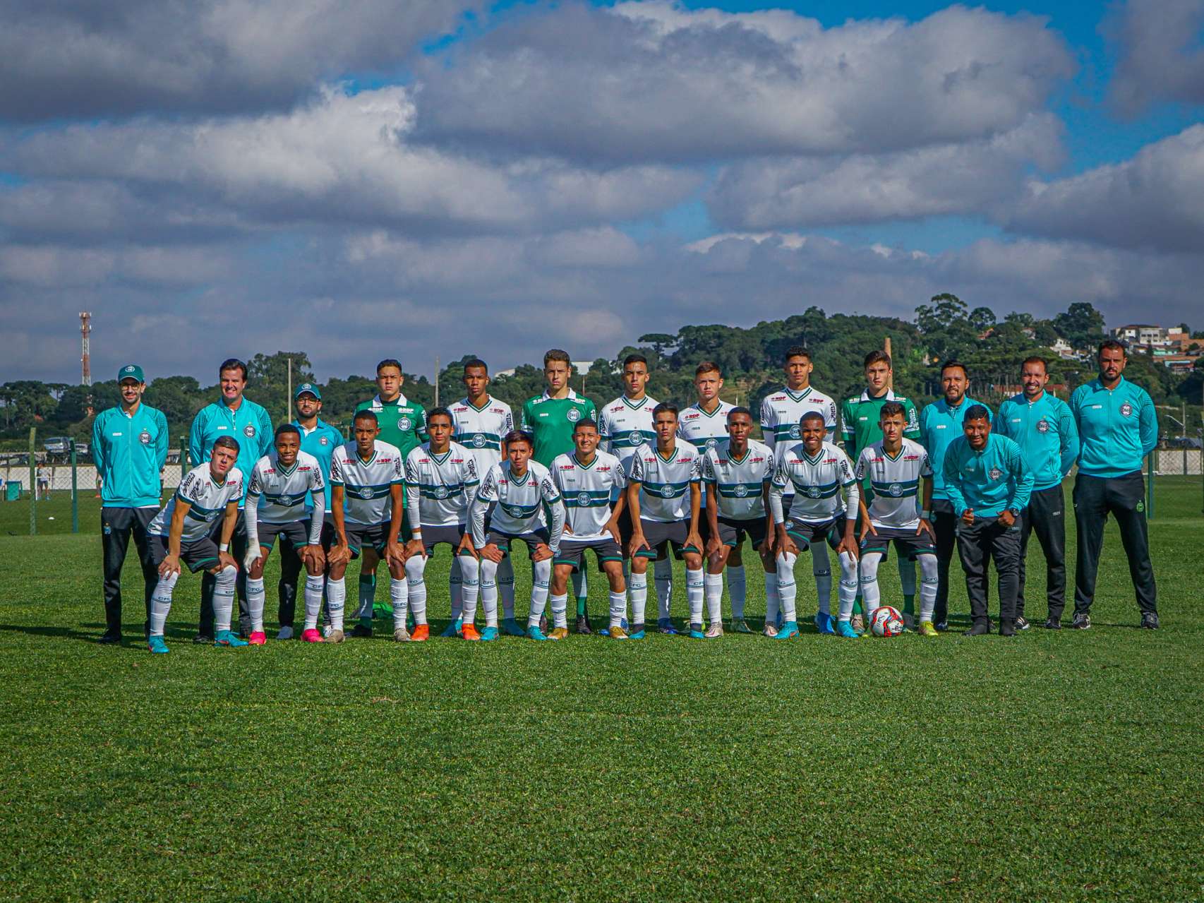Clssico na estreia do Paranaense sub-17