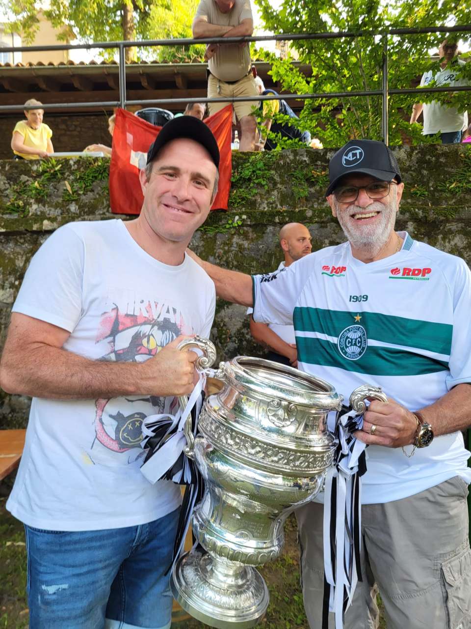 Orgulho de um scio coxa na Sua