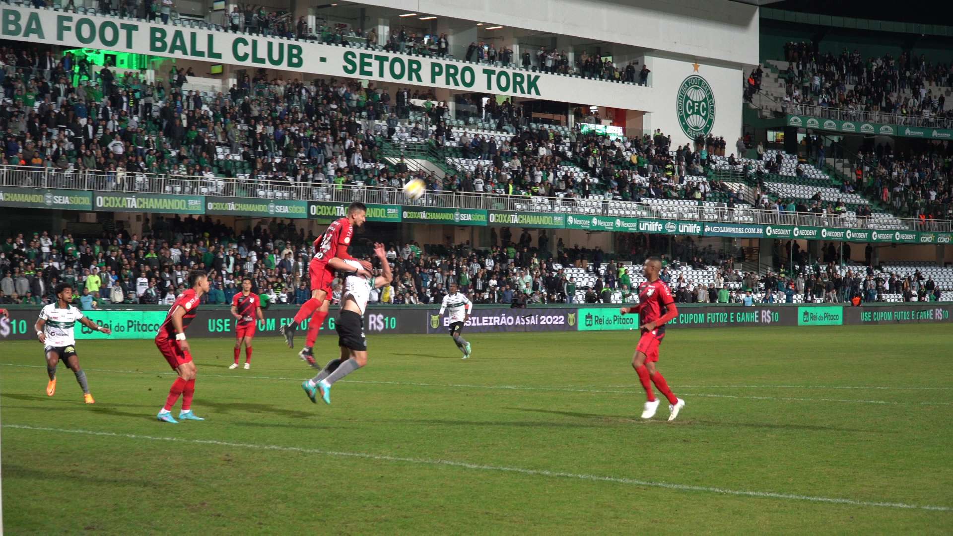 Coritiba entra com Representao Administrativa na CBF contra erros de arbitragem no Athletiba