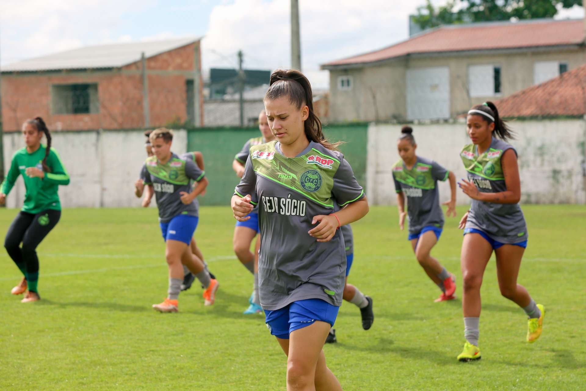 Equipe feminina sub-20 do Coritiba recebe o Santos na Vila Capanema