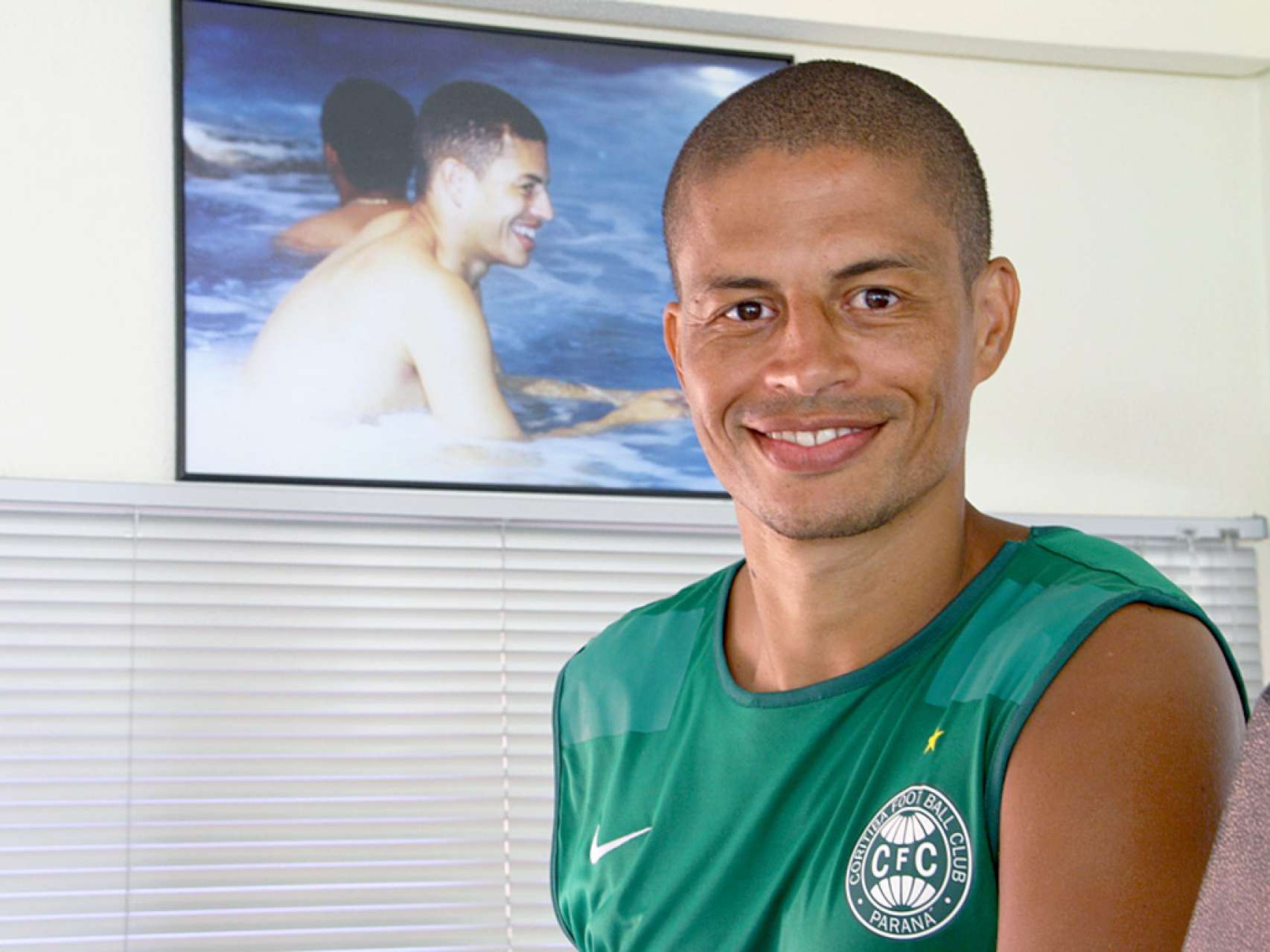 Alex reencontra estrutura p quente