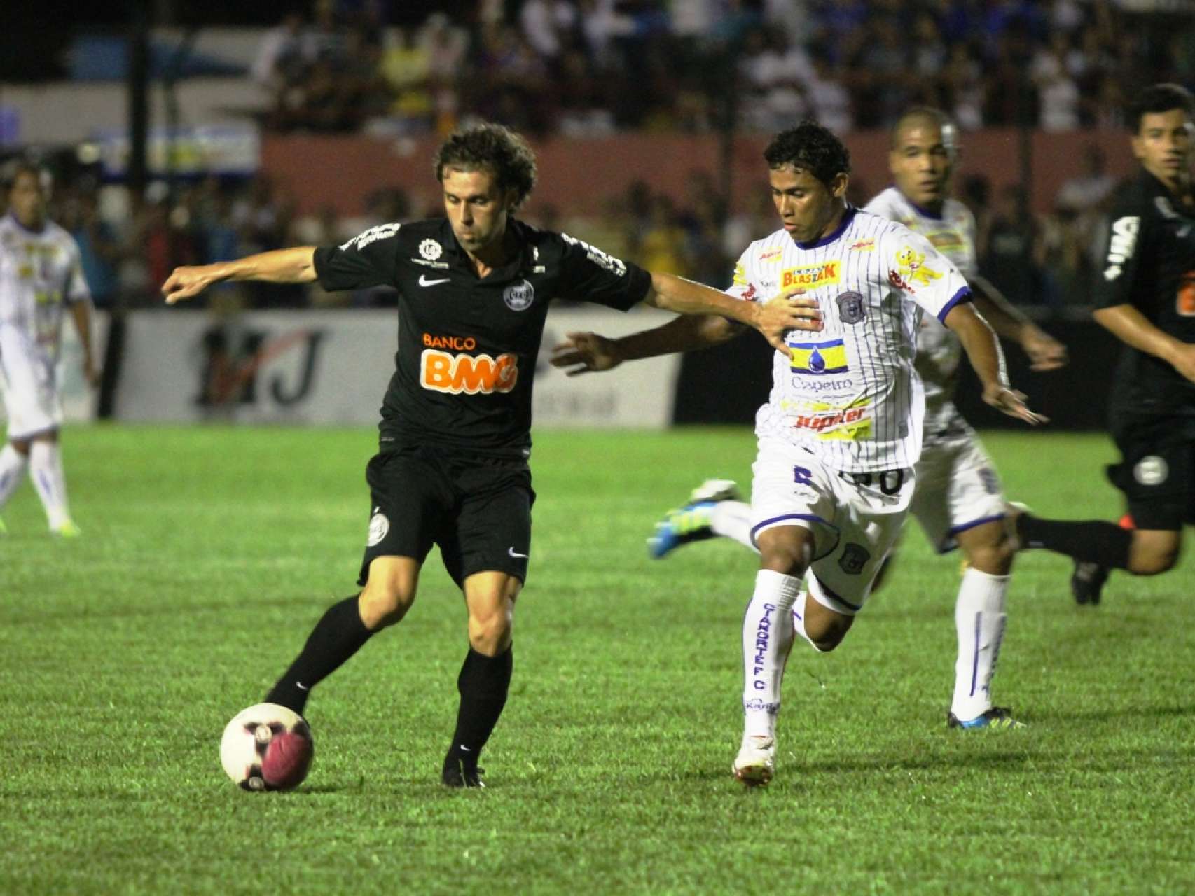 Lincoln chega a marca histrica no futebol