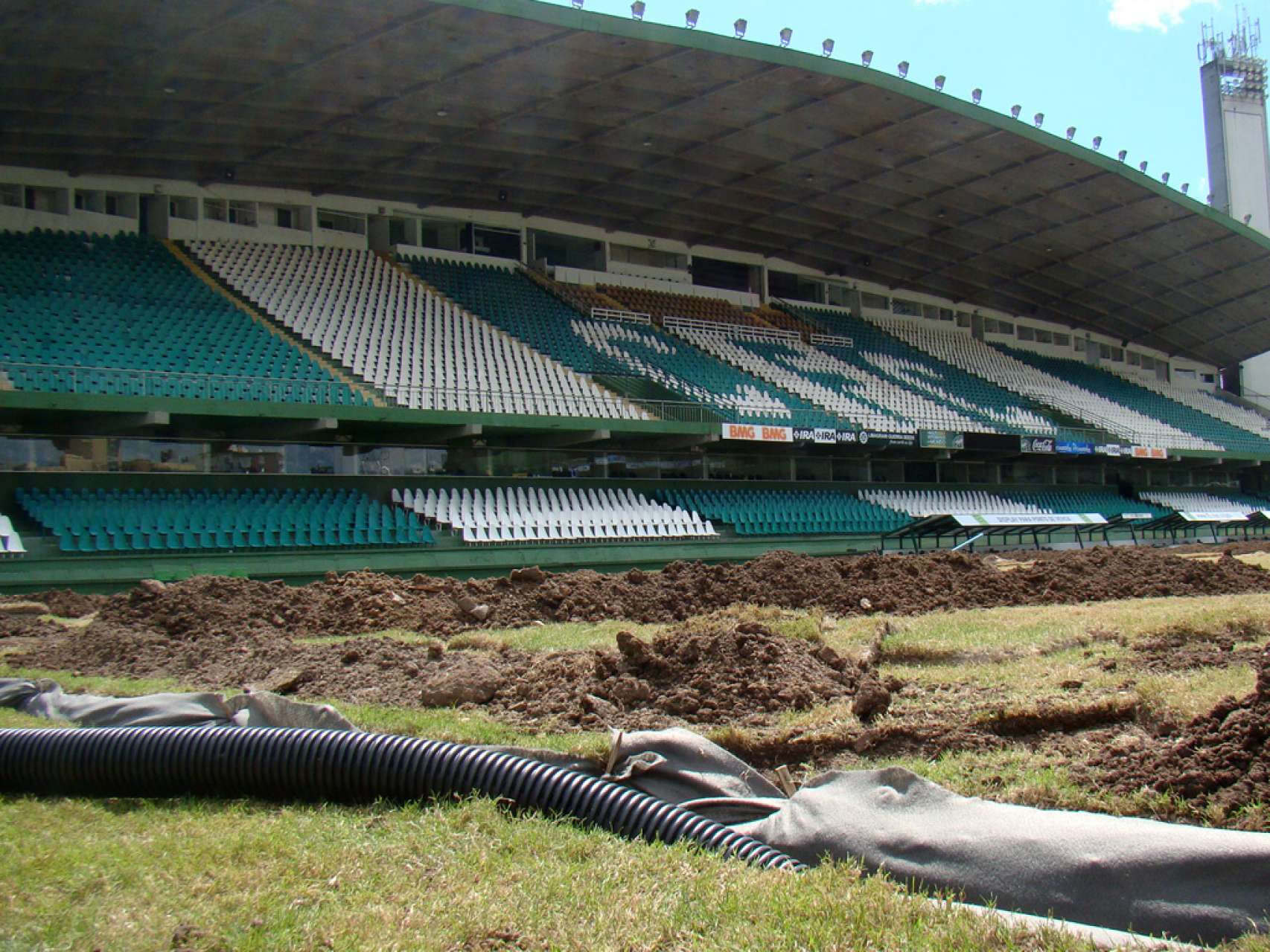 Gramado do Couto ganha novo sistema de irrigao