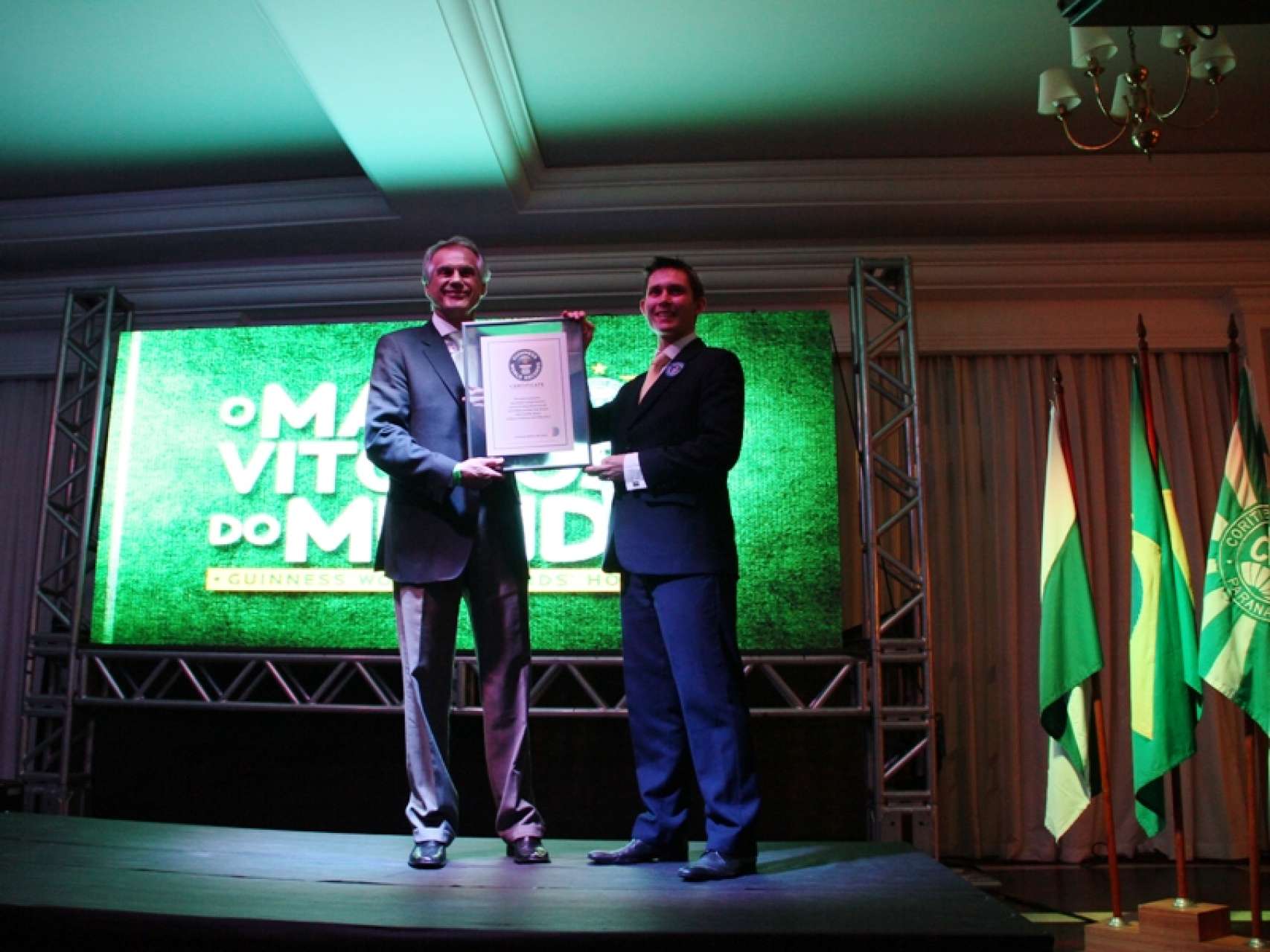 Guinness oficializa recorde mundial de vitrias