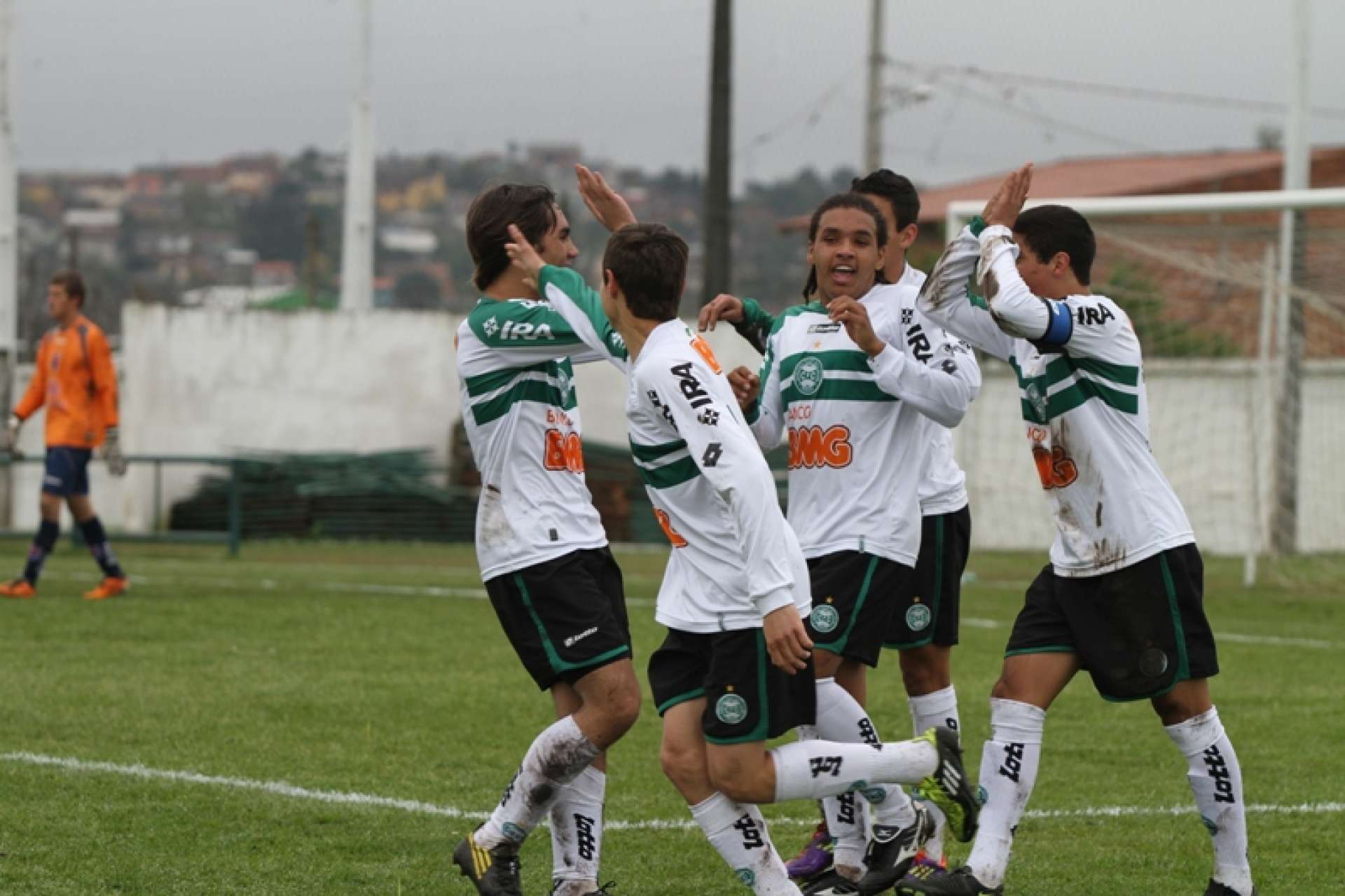 Sub-15 entra em campo para Atle-Tiba