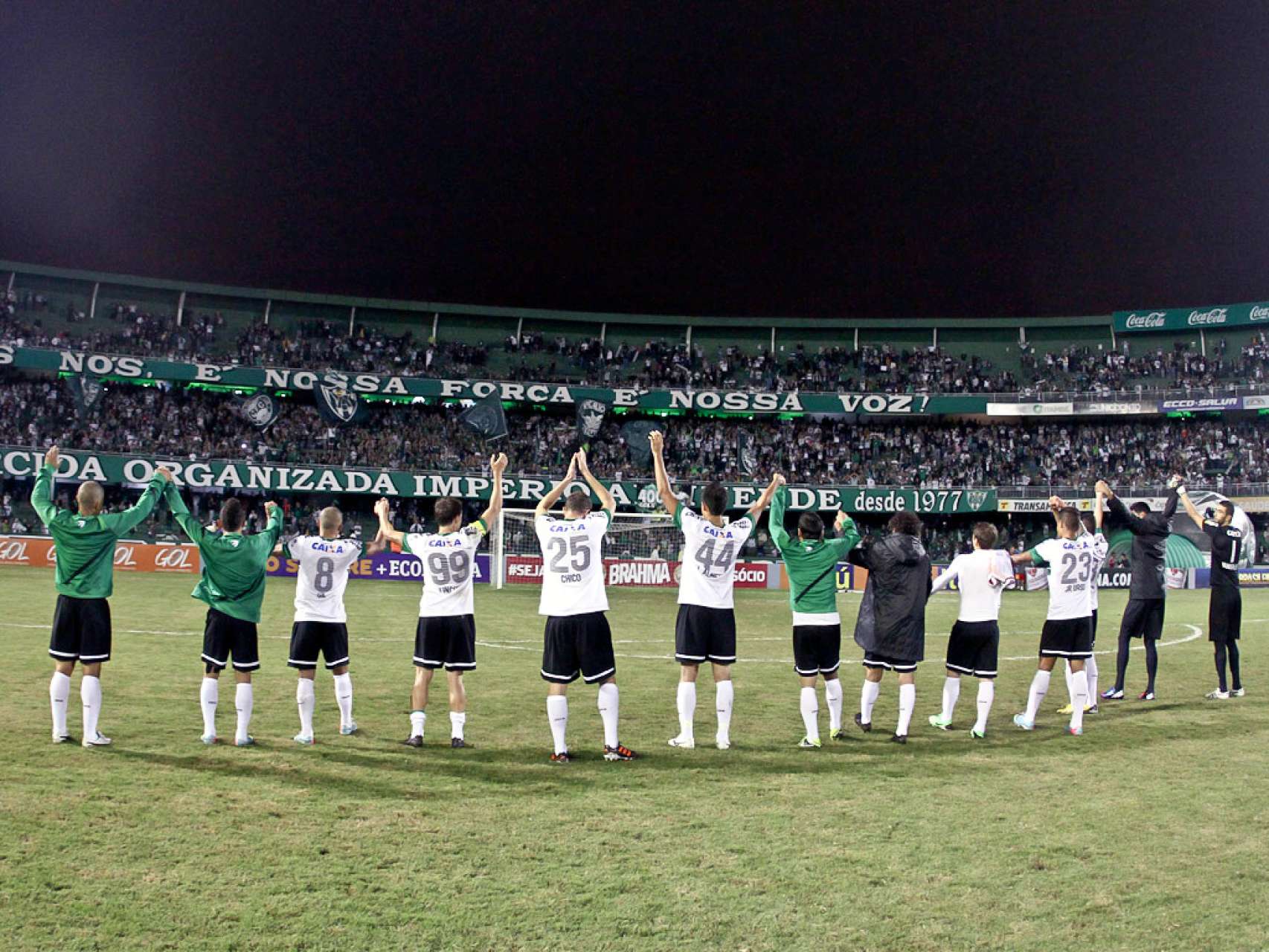 Com resultados, Coxa se mantm na liderana