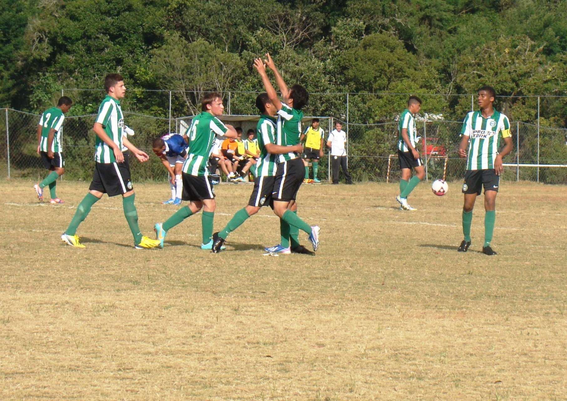 Coxa Sub-20 goleia o Paran