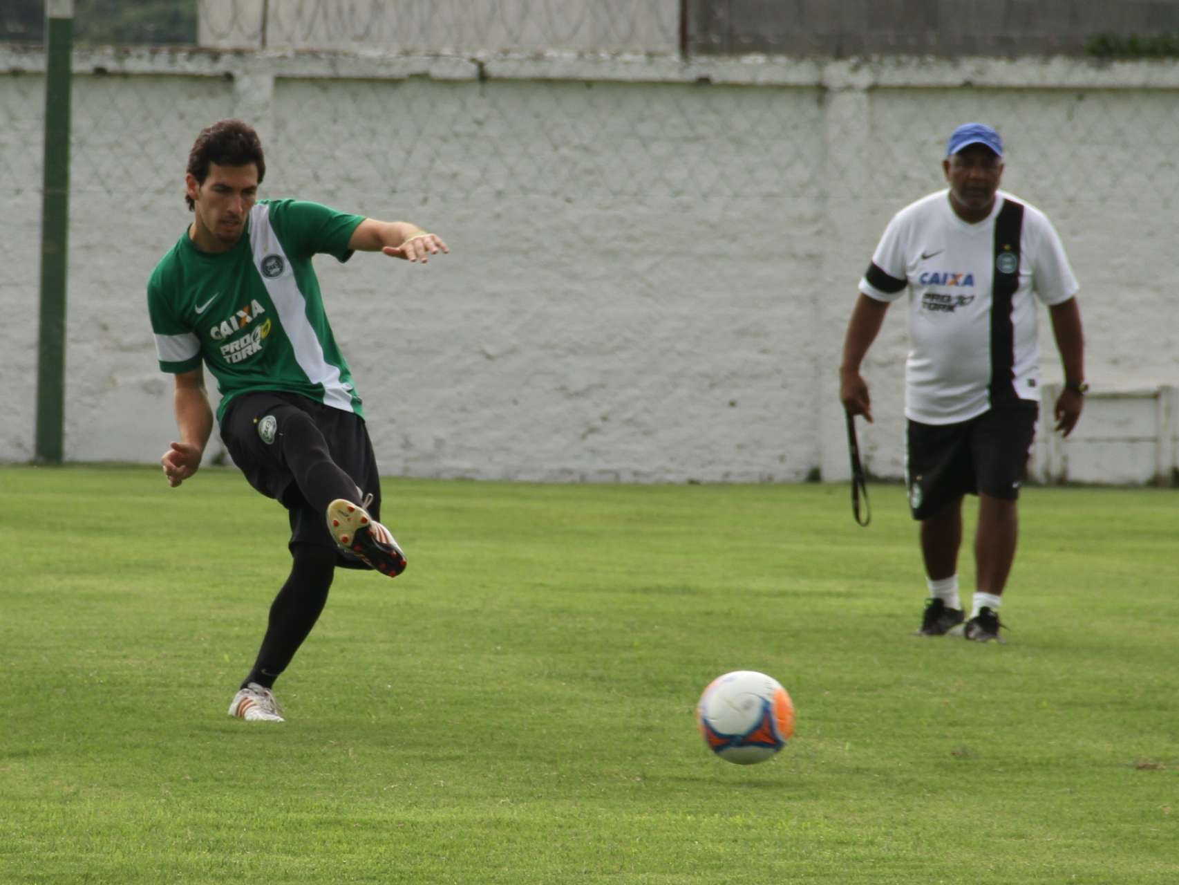 Artur  emprestado