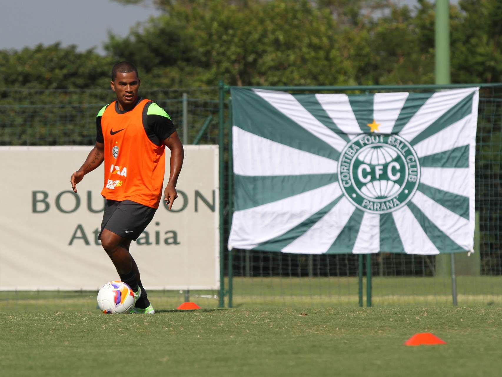 Mazinho  confirmado pelo Coxa