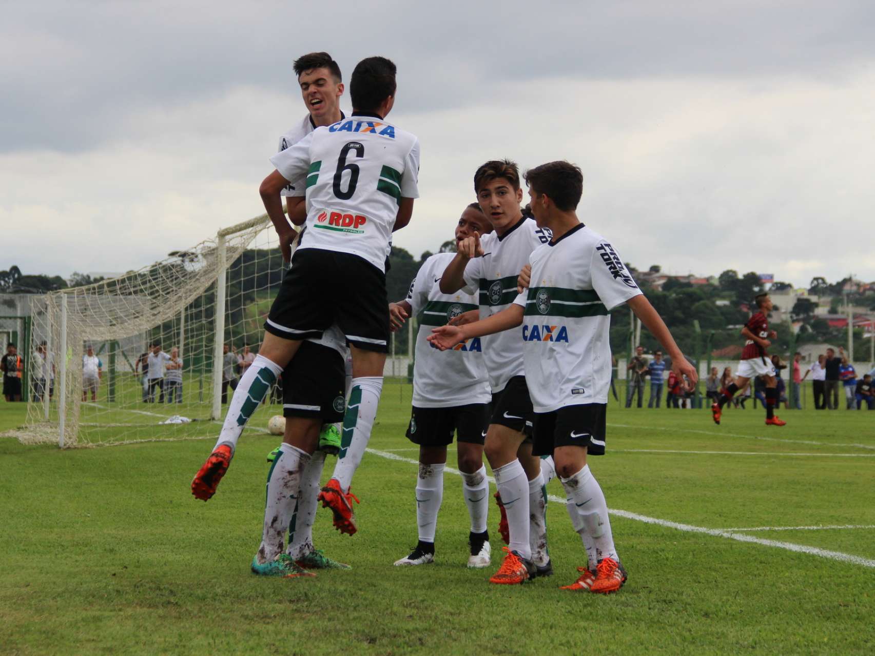 Coxa pega o Botafogo em Votorantim
