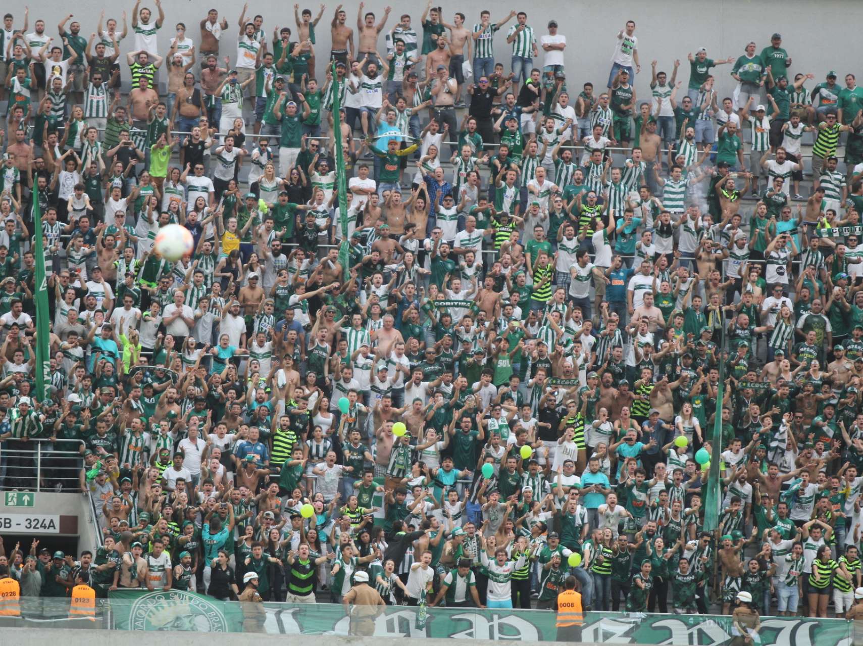 Torcida na Baixada